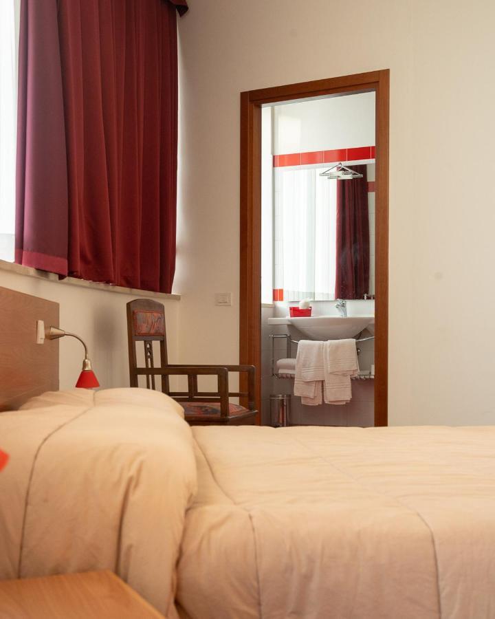 Hotel All'Oasi Паезе Экстерьер фото