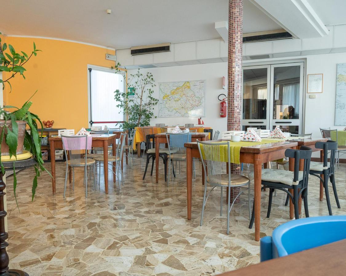 Hotel All'Oasi Паезе Экстерьер фото
